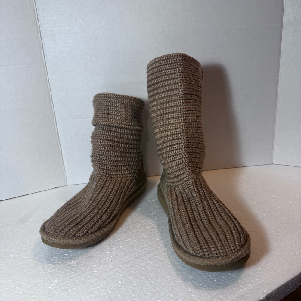 UGG Brown Knit boots slippers sheepskin